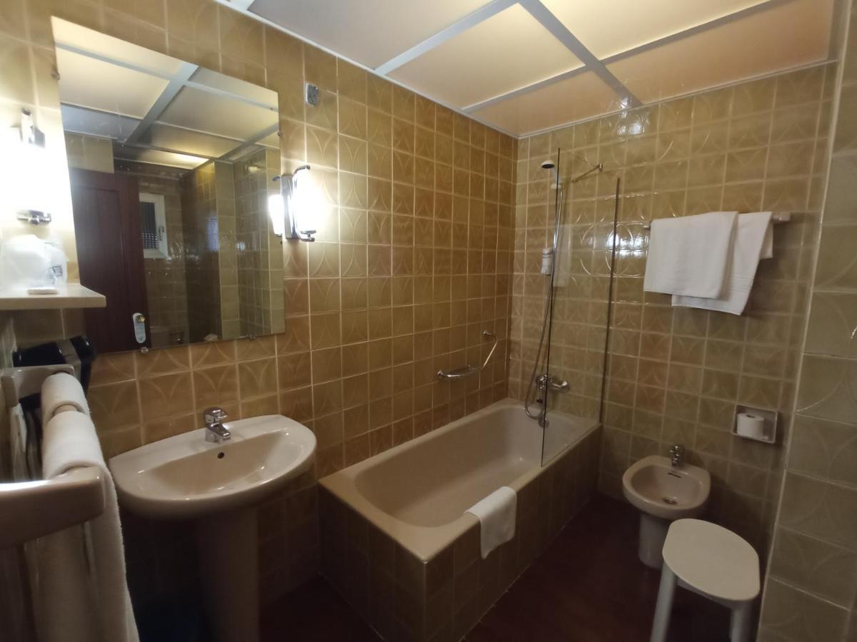 Standard Single Room,1443956299:JPEG